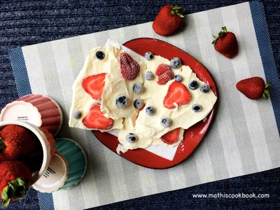 BERRY YOGURT BARKS
